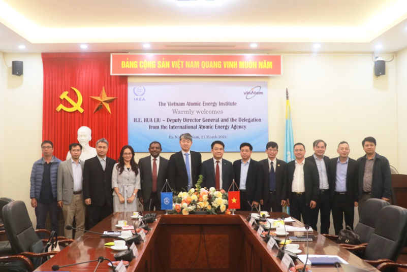 Phó Tổng Giám đốc Cơ quan Năng lượng nguyên tử quốc tế đến thăm và làm việc tại Viện Năng lượng nguyên tử Việt Nam