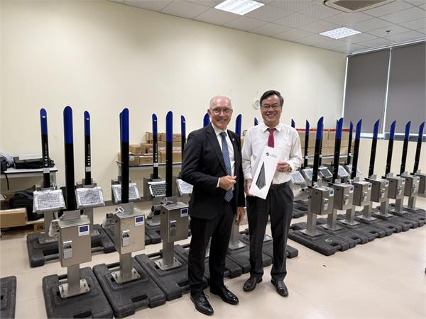 TS. Robert Floyd Tổng thư ký điều hành CTBTO thăm và làm việc tại  Viện Khoa học và Kỹ thuật hạt nhân