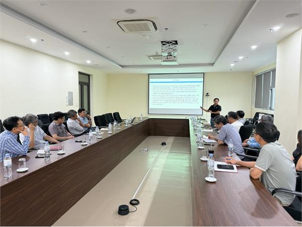 Toạ đàm “Khả năng và nhu cầu ứng dụng máy gia tốc hạt trong nghiên cứu công nghệ chiến lược về vật liệu tiên tiến, chip bán dẫn”